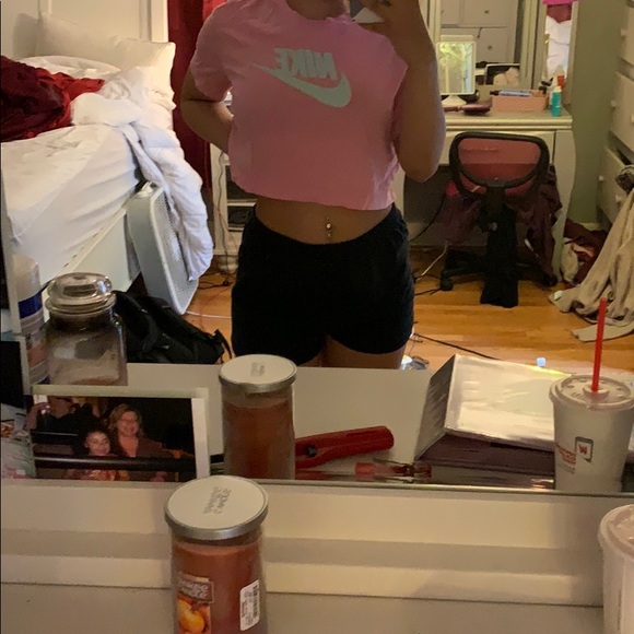 Cropped Nike Tee - Picture 2 of 4